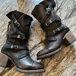Freebird Cora boots size 8